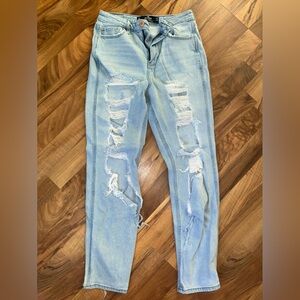 Light wash Hollister mom jeans
